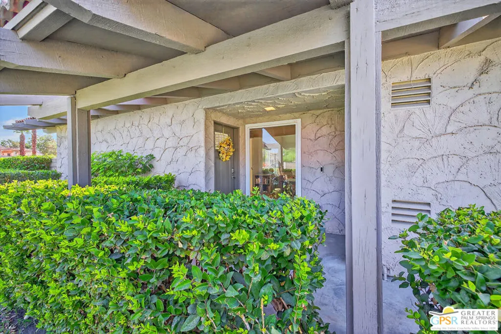 48910 Eisenhower Drive, Indio, California 92201 home-pic-25